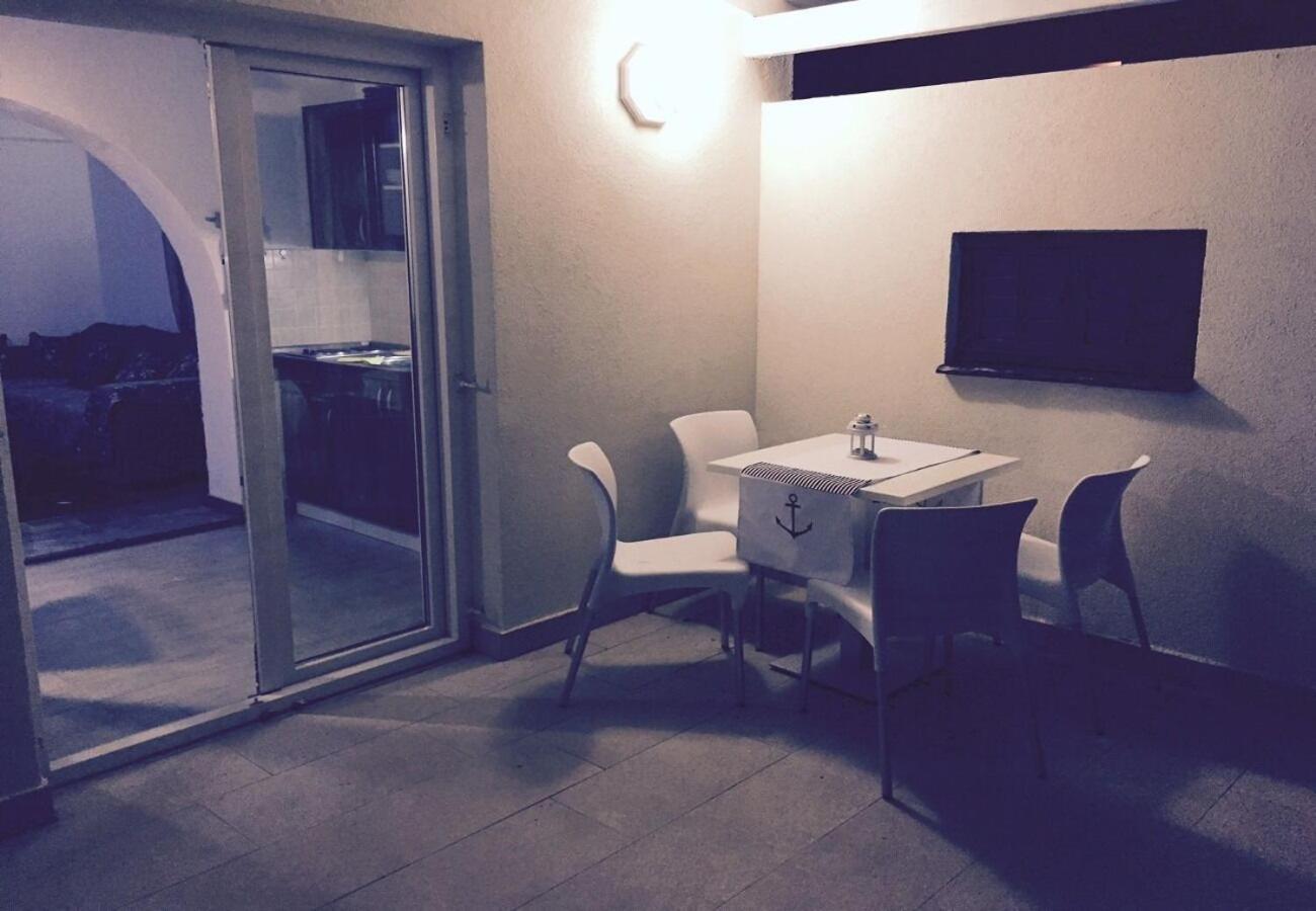Apartments Neno - 20 M From Beach Ribarica Extérieur photo